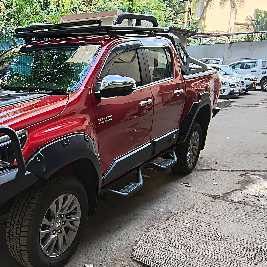 Toyota Hilux - Foot Step / Rockslider Pro Series